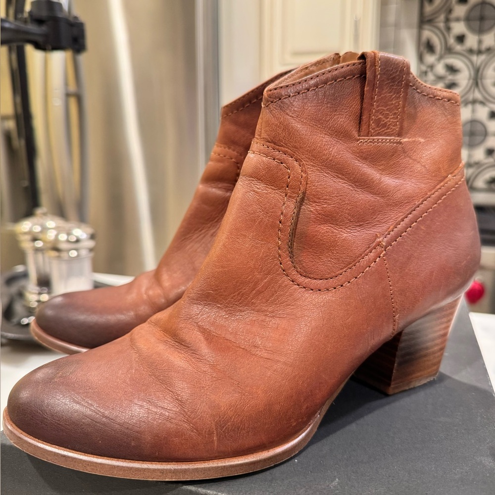 Zodiac Women's Brown Leather Ankle Boots - Classic Block Heel Size 7.5